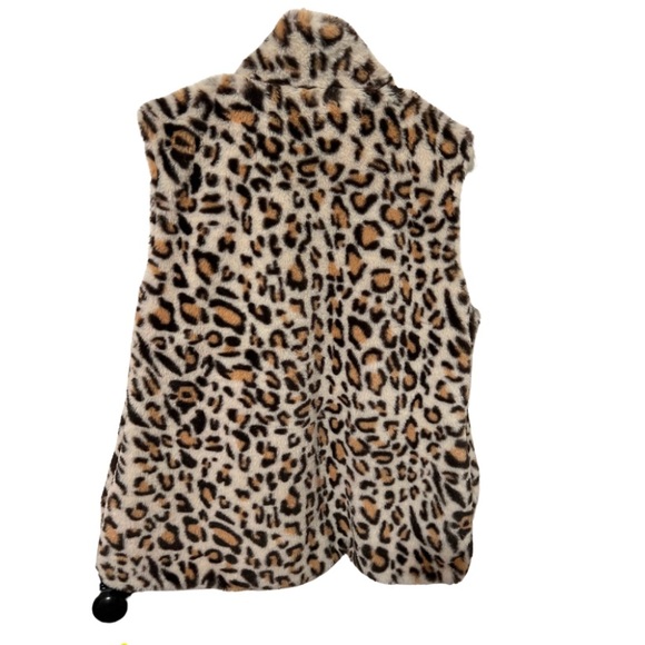 Animal Print Fleece Vest w/pockets - Picture 4 of 6